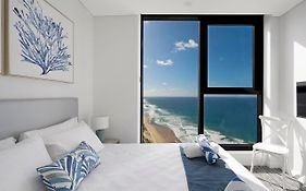 Sea View Beachfront Apartment In Surfers